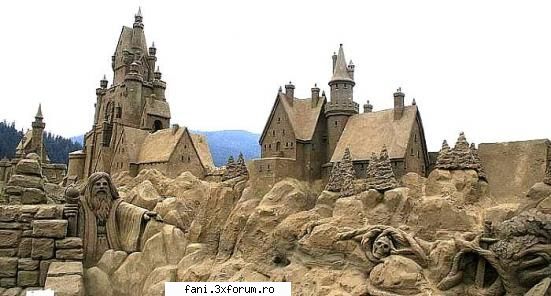 :uimit:  ...  :cool: 

  sand sculptures